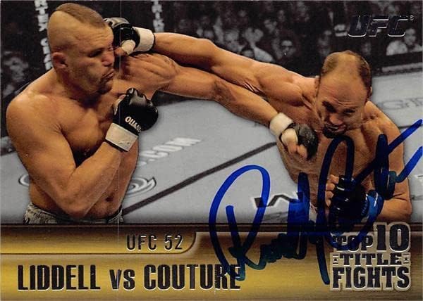 Randy Couture imzalı ticaret kartı (Expendables MMA Güreş Oklahoma Eyaleti, SC) 2011 Topps tt20'ye karşı Chuck Liddell-İmzalı
